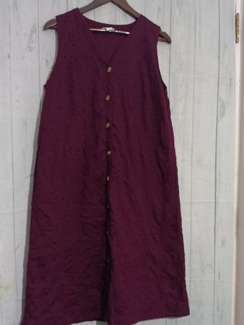 Liz Claiborne Button-Front Sleeveless Eyelet Dress in Deep Plum Sz L